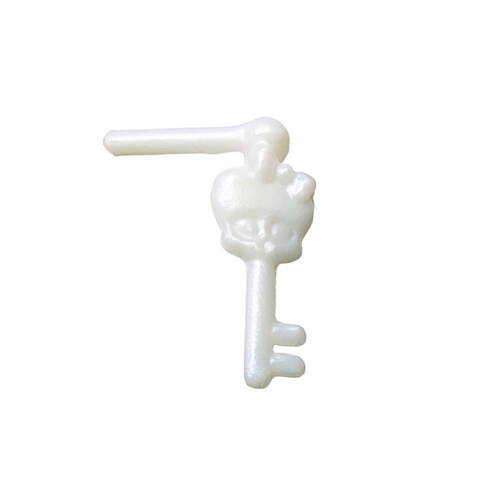 Monster High Spectra Vondergeist Picture Day Doll Replacement Pearl White Key Earring