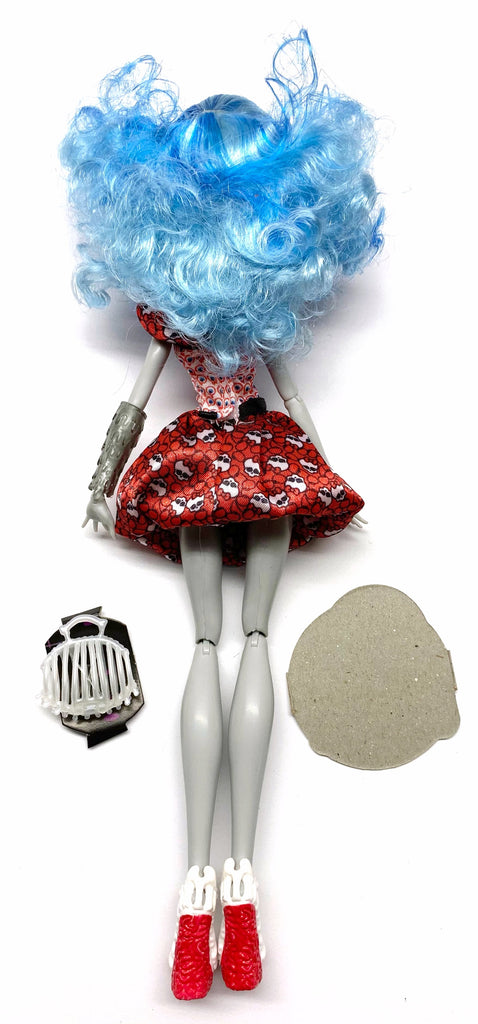 Monster High® Dead Tired™ Ghoulia Yelps™ Doll (V7973) – The Serendipity  Doll Boutique