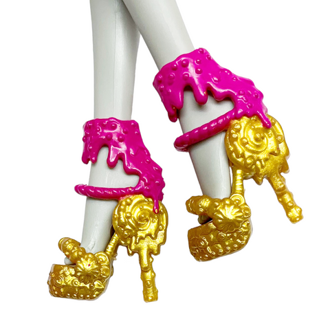 Ever After High 1st Chapter Original Ginger Breadhouse Doll Replacement Gold Shoes