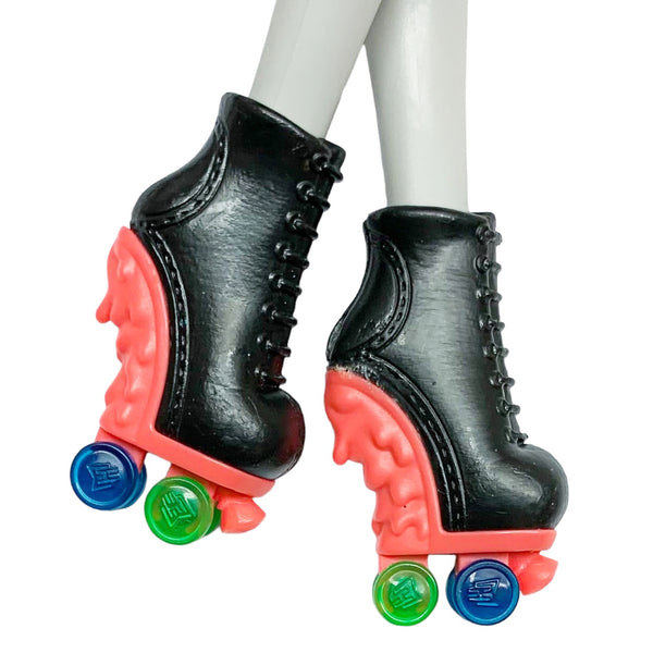 Monster High Roller Maze Ghoulia Yelps Doll Replacement Black Roller Skates Shoes