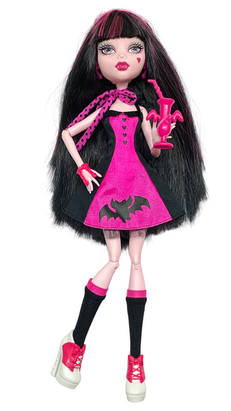 Monster High® Die-Ner™ Playset Draculaura® Doll With Original Outfit