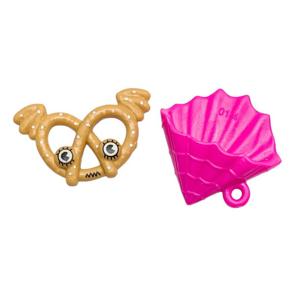 Monster High G3 Draculaura Doll Replacement Pretzel & Holder Parts