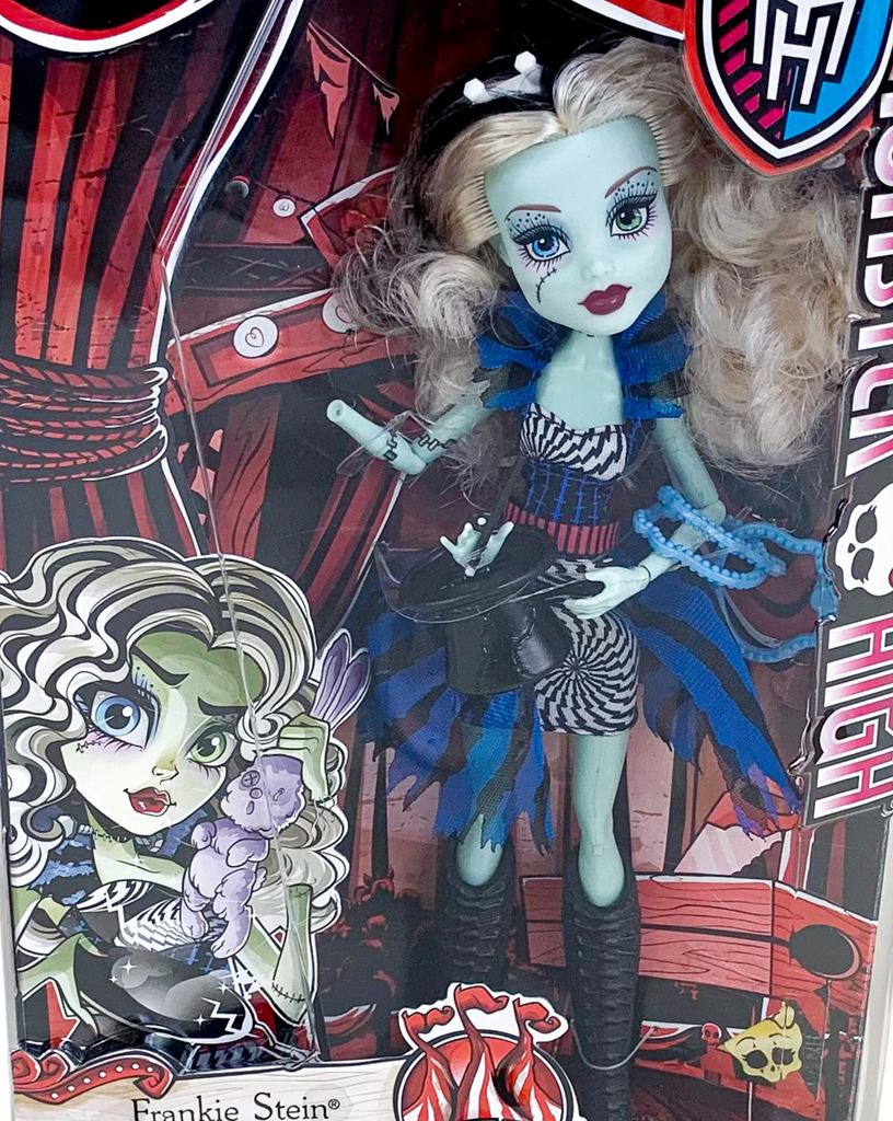 Boneca Frankie Stein Freak Du Chic Circo Mágico Monster High