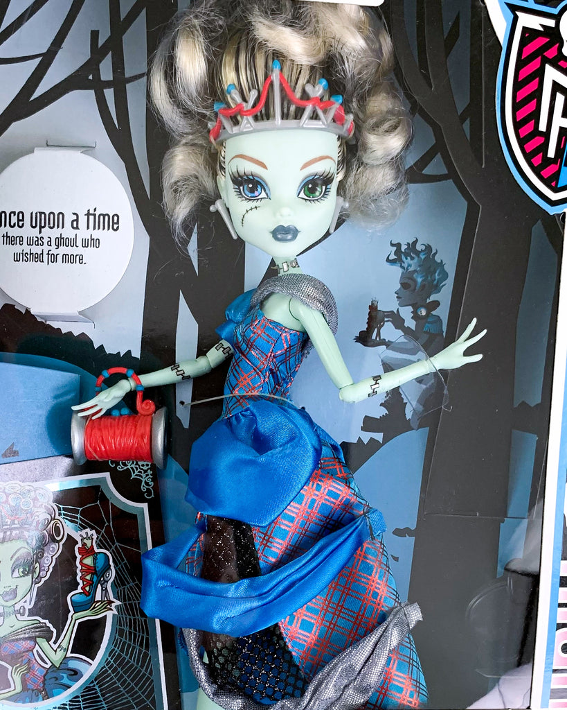 Monster High® Scary Tales Frankie Stein® Threadarella™ Doll (X4486 ...