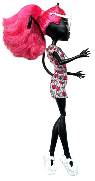 Monster High Geek Shriek Catty Noir Black Cat Doll With Tail & Outfit