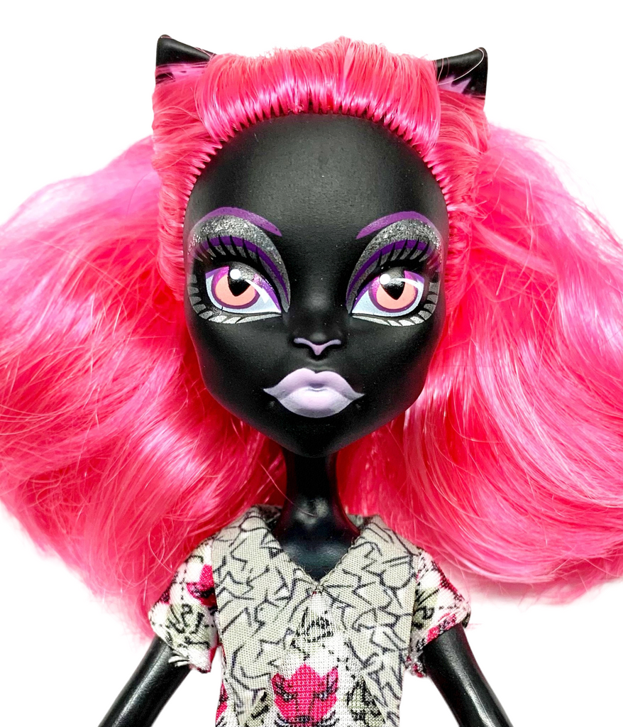 Catty Catty Noir Scaremester Doll