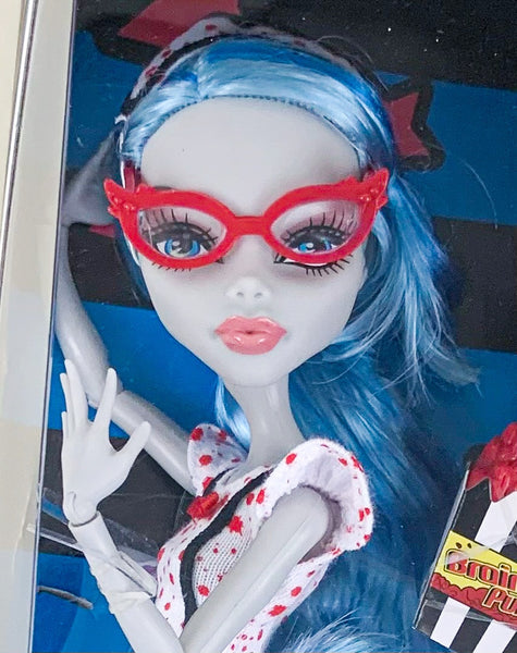 Monster High Dead Tired Ghoulia Yelps Doll (V7973)