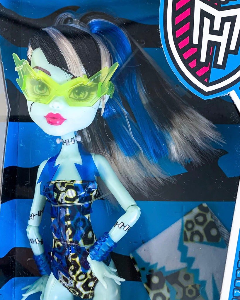 Monster High Doll Frankie Stein Swim Class MIB