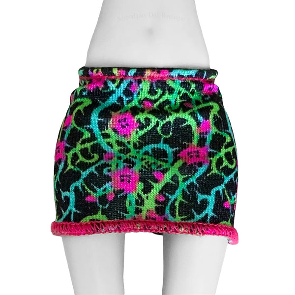 Monster High Ghoul Spirit Venus McFlytrap Doll Replacement Black Skirt