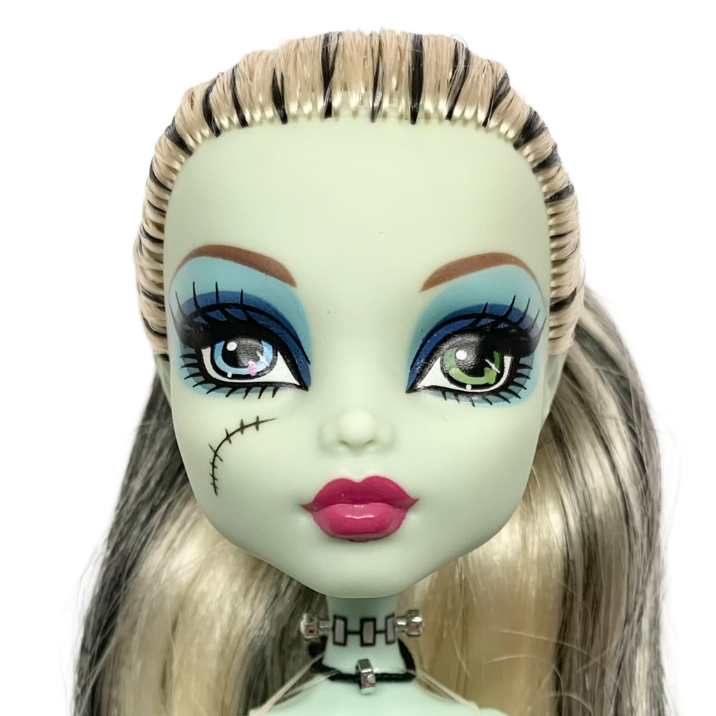 Monster High Dawn of the Dance Frankie Stein Doll