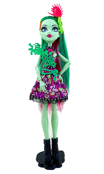 Monster High Party Ghouls Venus McFlytrap Doll With Outfit