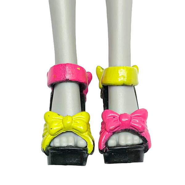 Monster High Gloom Beach Draculaura Doll Replacement Pink & Yellow Bow Shoes