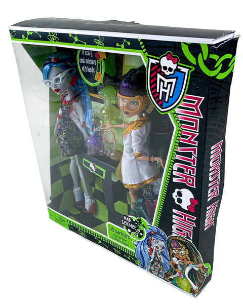 Monster High Mad Science Cleo De Nile & Ghoulia Yelps Dolls (BBC81)