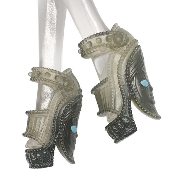 Monster High Haunted Kiyomi Haunterly Doll Replacement Gray Shoes