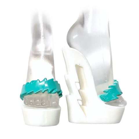 Monster High Scream Uniform Lagoona Blue Fashion Pack Replacement White Shoes