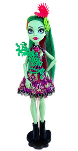 Monster High Party Ghouls Venus McFlytrap Doll With Outfit